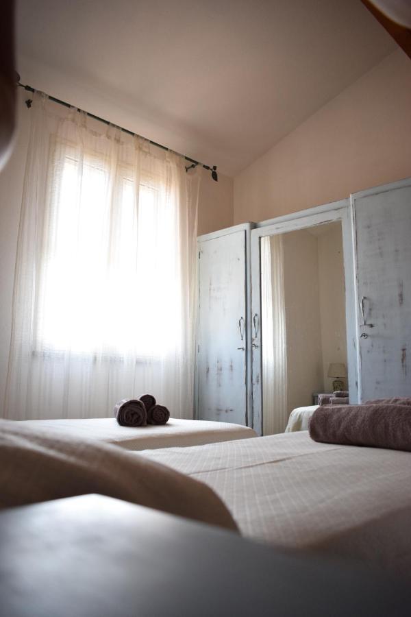 Costa Del Sinis Apartment กาบราส ภายนอก รูปภาพ