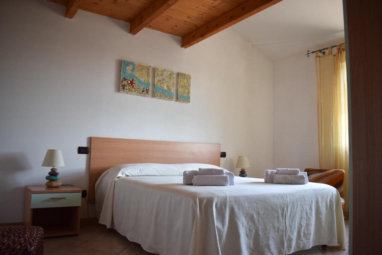 Costa Del Sinis Apartment กาบราส ภายนอก รูปภาพ